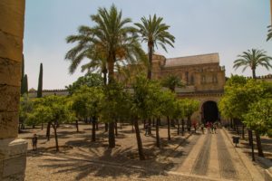 Patio de los Naranjos from the Puerta del Perdón Gateway.